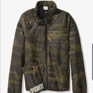 VS Pink Packable Puffer Camo Jacket